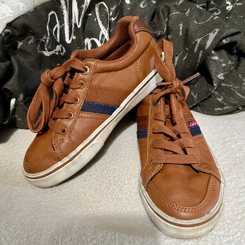 Levi’s Boys Brown Faux Leather Sneakers
